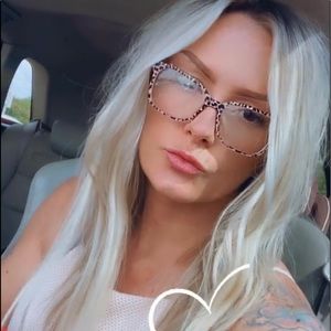 Meet your Posher, Kellz